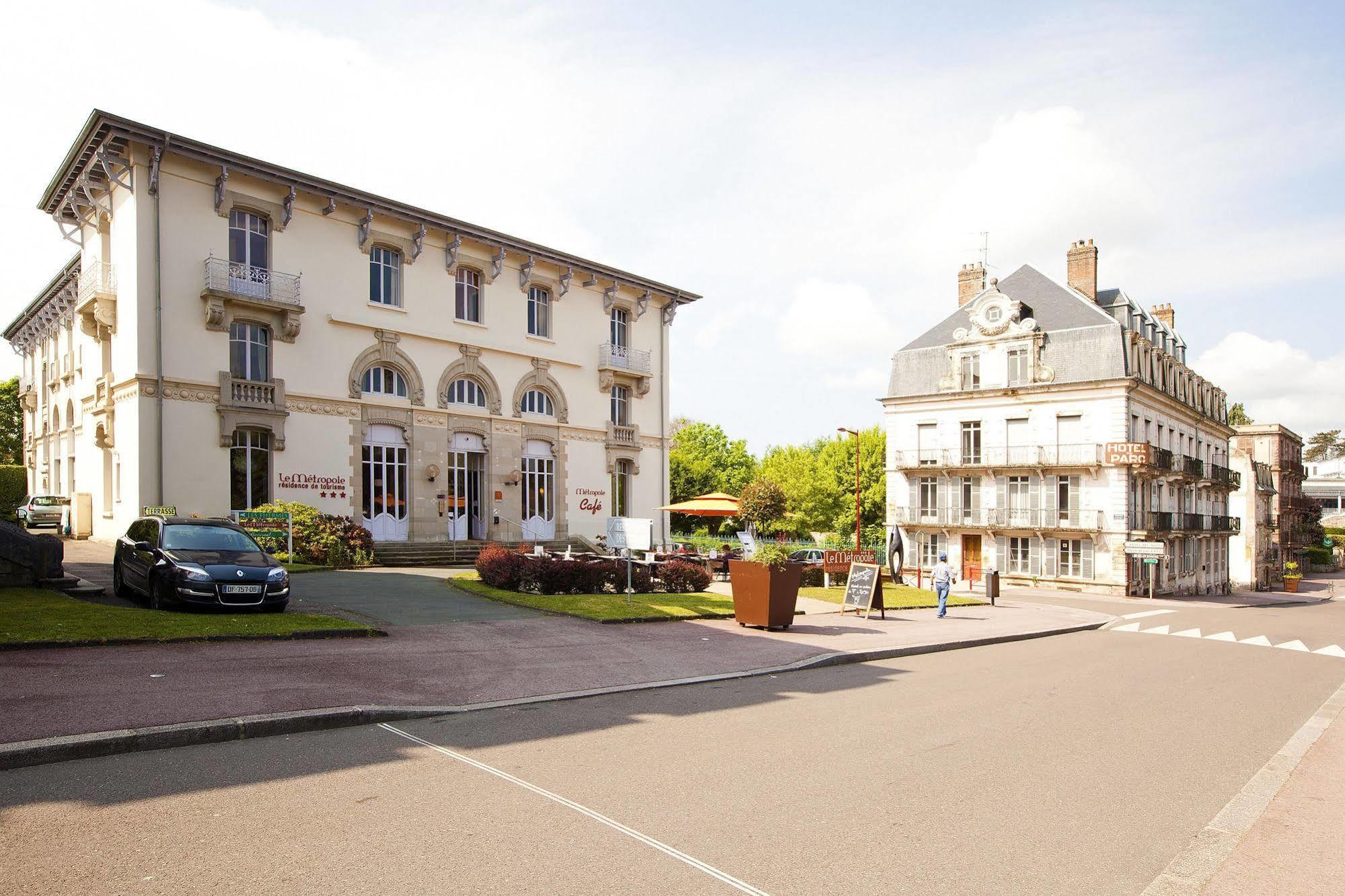Hotels & Residences - Les Thermes 룩세일레벵즈 외부 사진