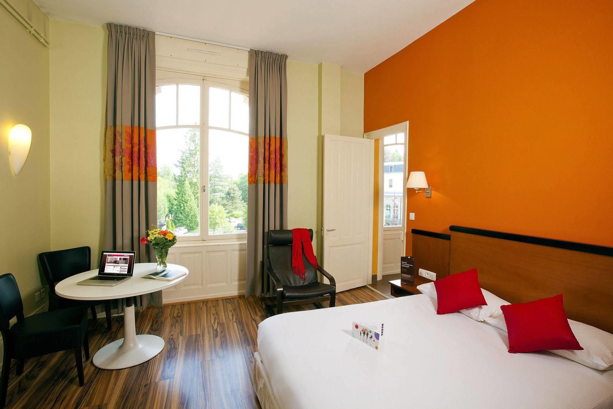 Hotels & Residences - Les Thermes 룩세일레벵즈 외부 사진