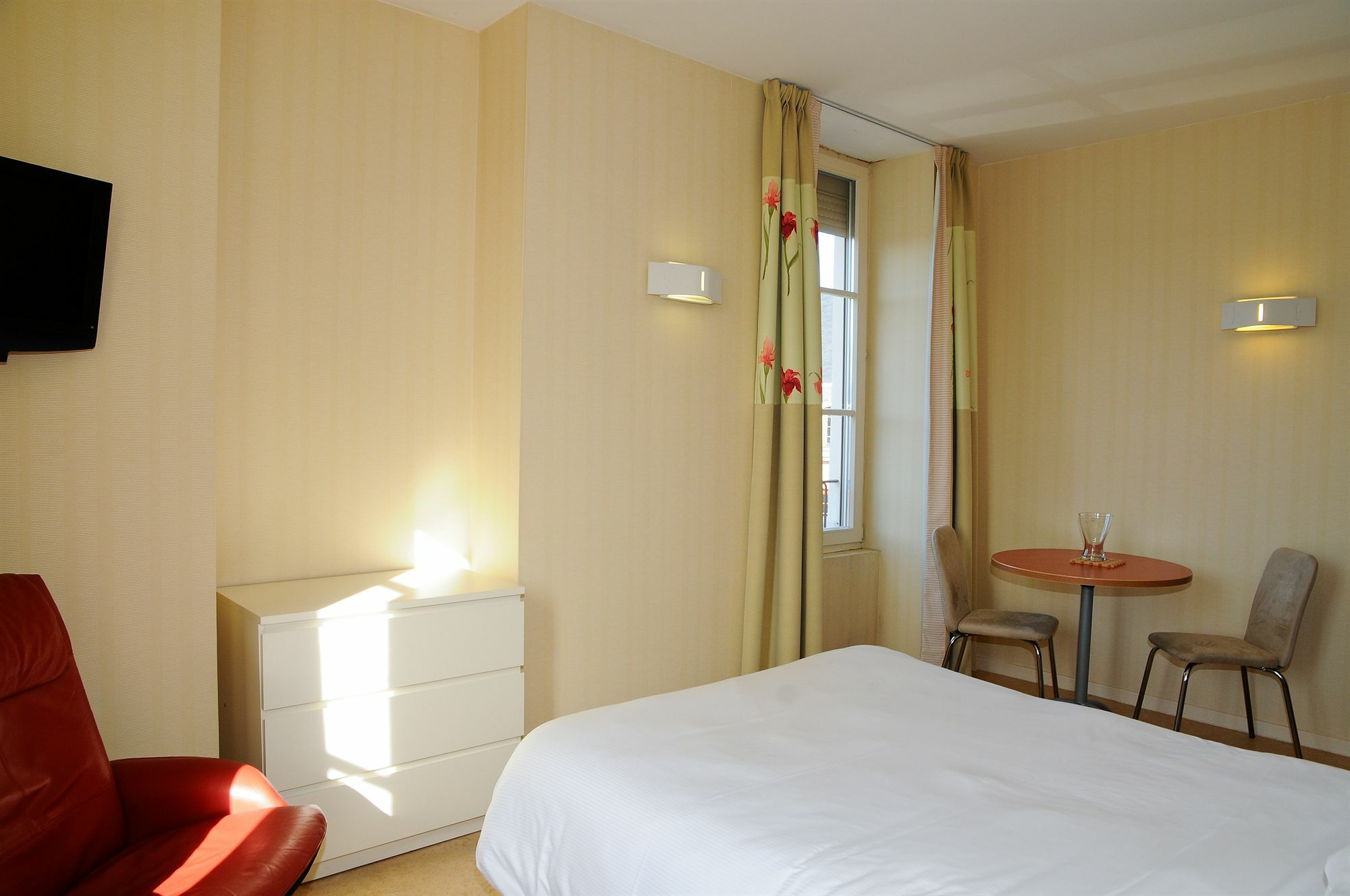 Hotels & Residences - Les Thermes 룩세일레벵즈 외부 사진